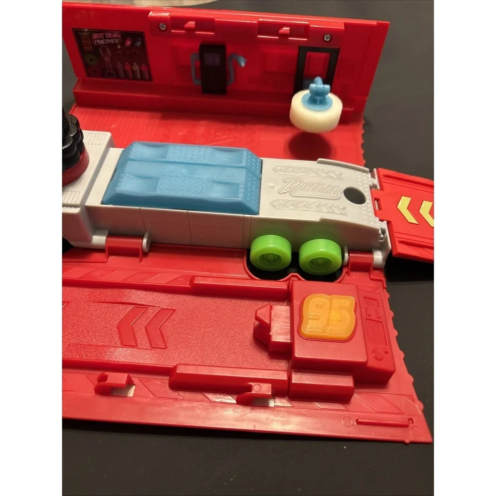 Disney Pixar Cars Lot - Mack Transforming Playset Hauler & Moving Moments Mater